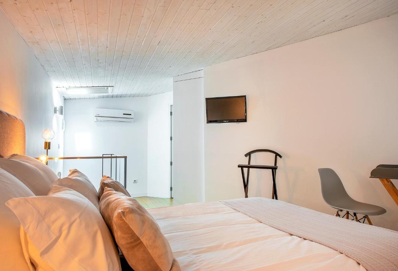 Wake Up Famalicao Aparthotel วีลาโนวา เจ ฟามาลีเกา ภายนอก รูปภาพ